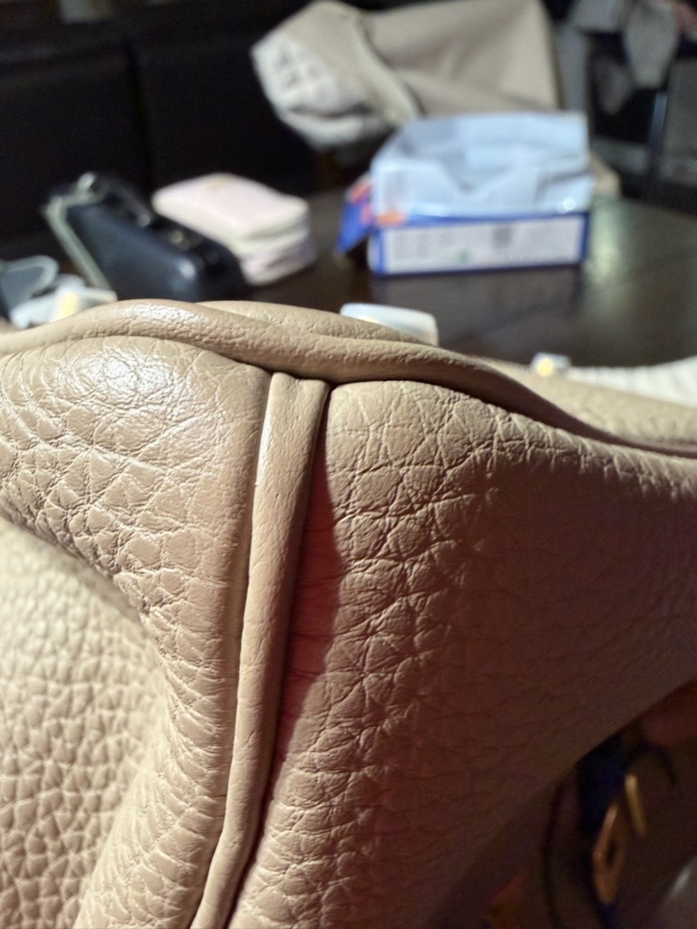 Hermès
Gris Tourterelle Togo Birkin 25 Gold Hardware, 2022 stamp U - Picture 6 of 14